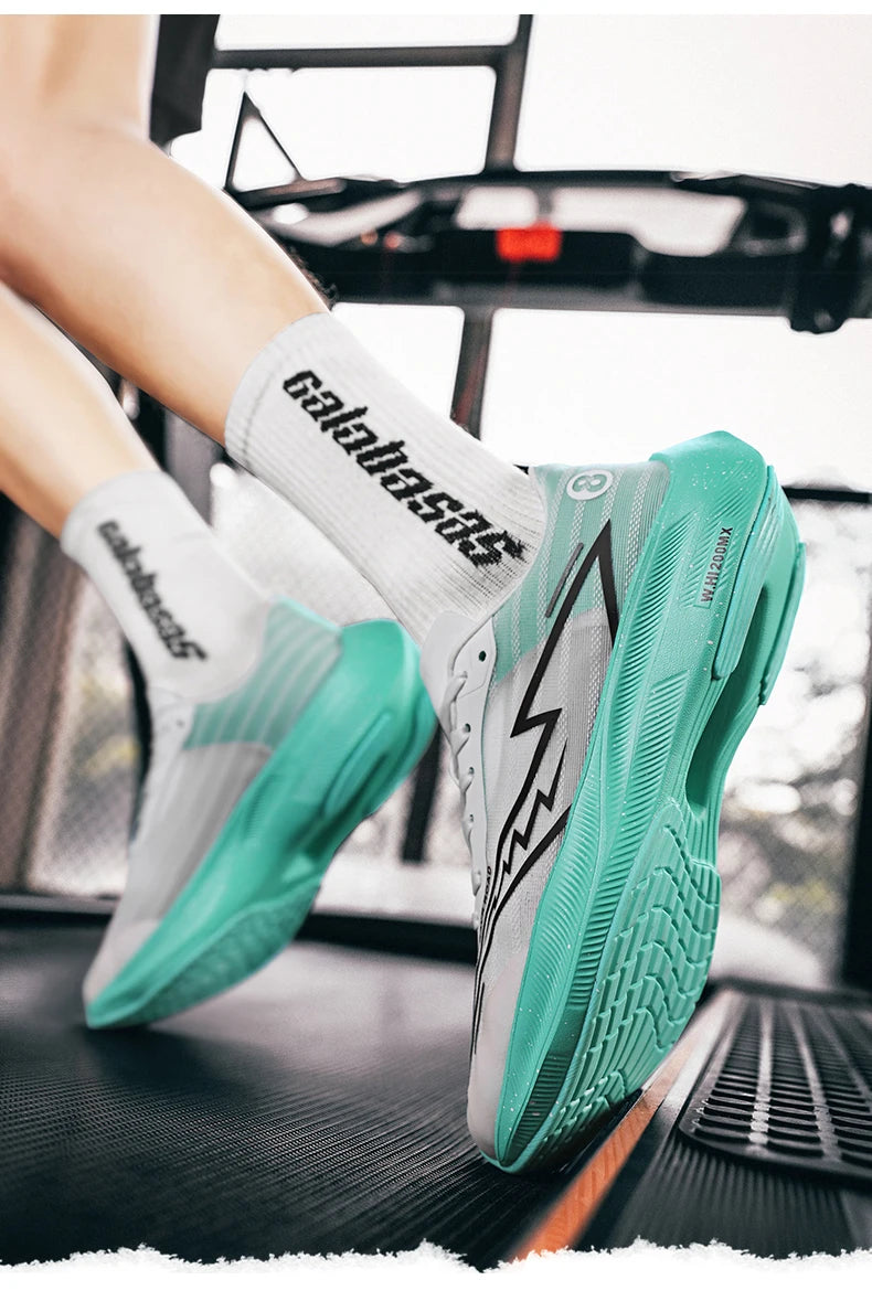 Fashion Men's Sneakers Summer Comfy Breathable Gym Sports Shoes Cushioned Support Running Shoes Tennis Cross Training Shoes